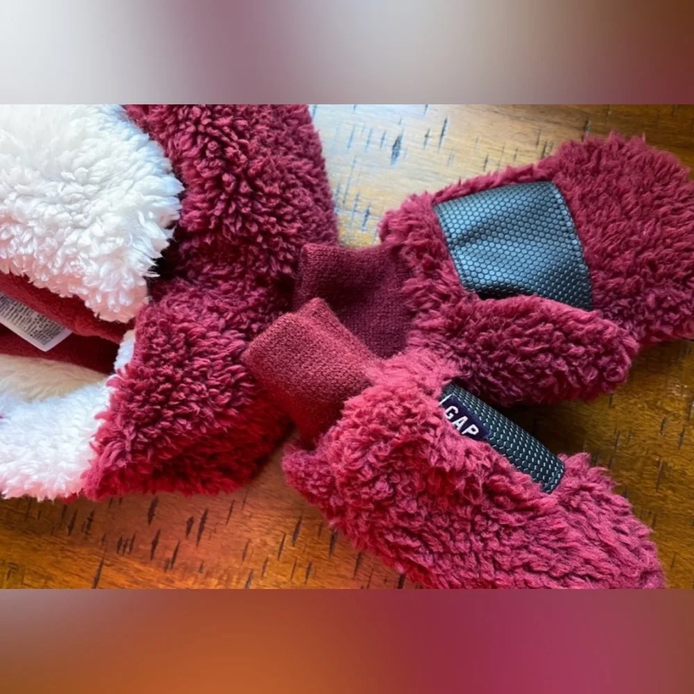 •NWT•Baby Gap Sherpa Trapper Hat/Mitten Set